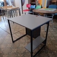 Стол компьютерный в стиле Лофт, с экраном. Школьные парты регулируемые. Парты для школы, образовательного центра. Ученические парты с экраном на металлическом каркасе. Производитель Фабрика мебели ЛЕОНИД в Челябинске - leonid74.ru